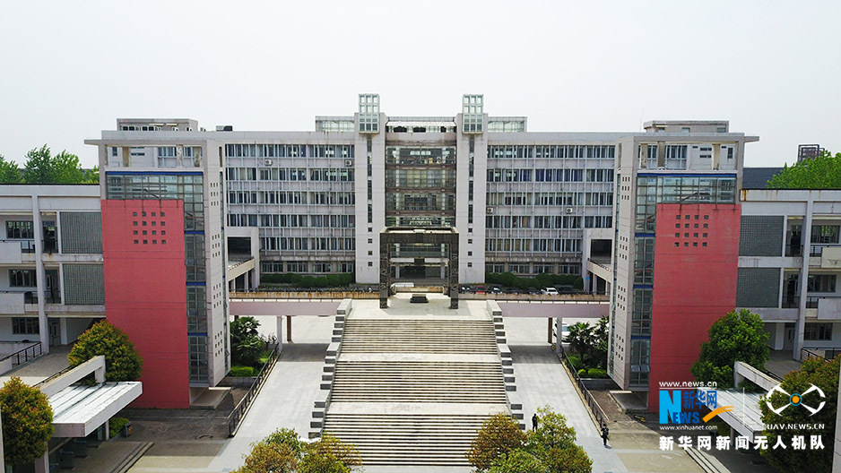 航拍南京工程学院 品味校园江南春天