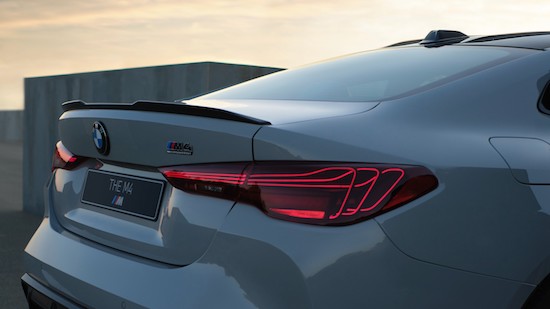 源自52年赛道激情 新BMW M4双门轿跑车及敞篷轿跑车上市 打造宝马极致驾趣_fororder_image003