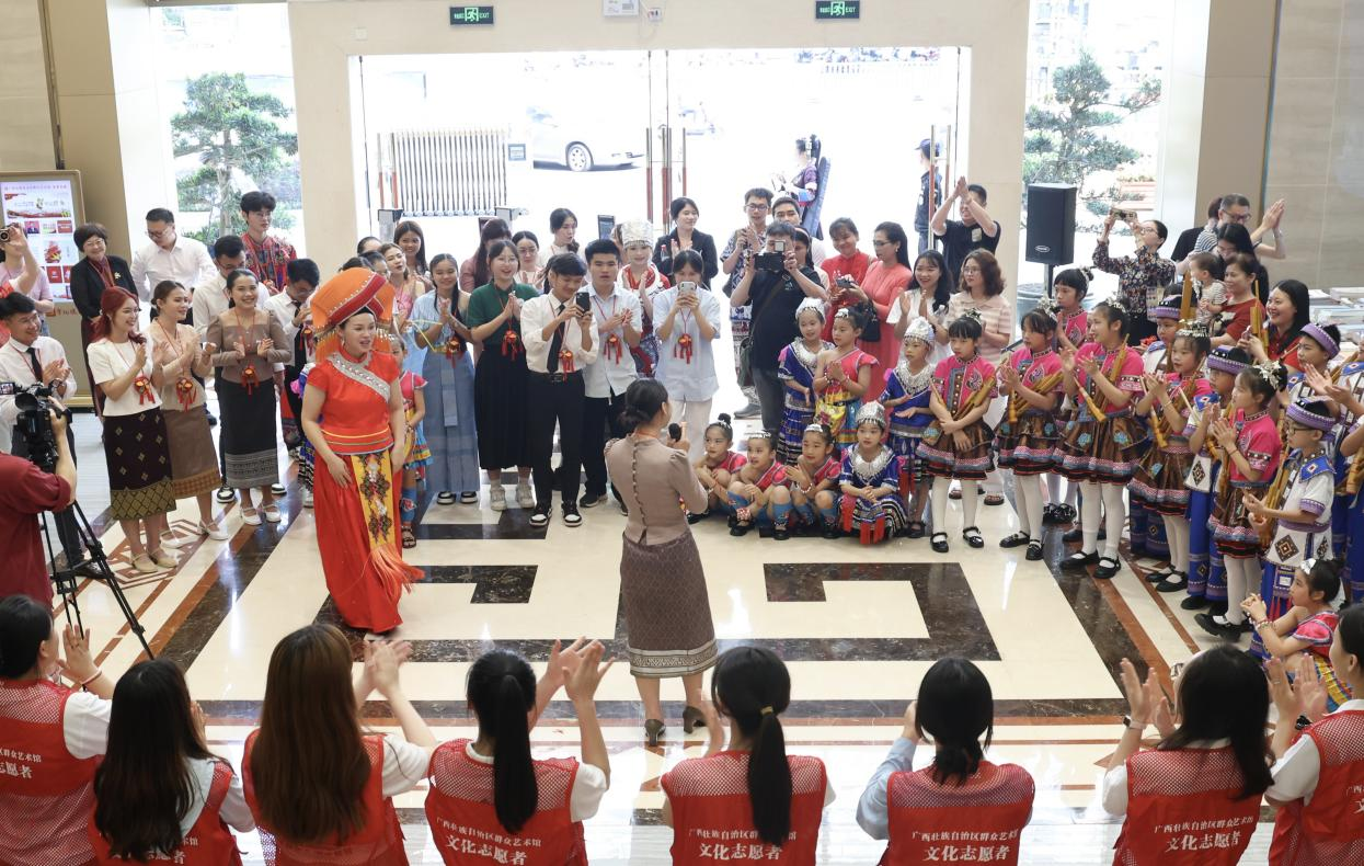 广西开展庆祝2024年联合国中文日文化体验活动_fororder_图片3