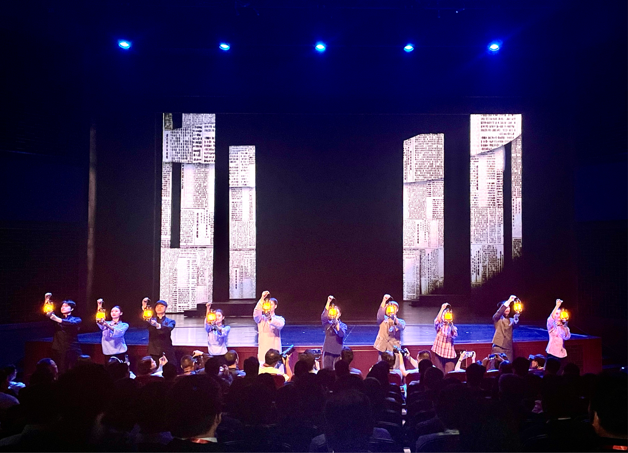 紀念西南劇展80週年暨第八屆全國話劇優秀劇目展演在桂林開幕_fororder_20240421_125547