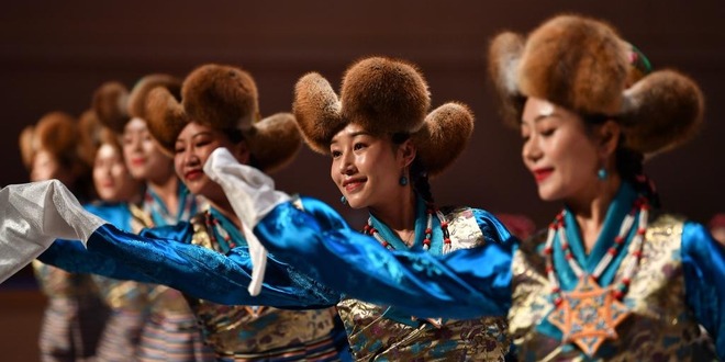 西藏传统民族音乐会精彩上演
