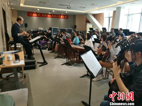 民族管弦樂團中的台灣“音符
