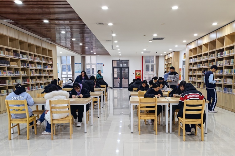 河北定興：閱享好時光 書香滿校園_fororder_003