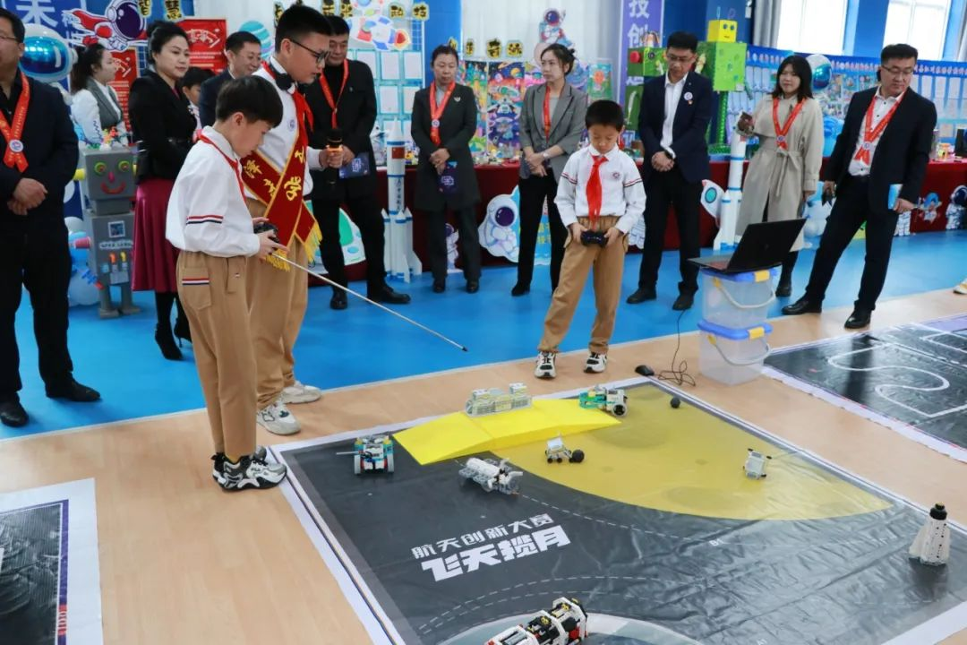 佳木斯桦川县首届中小学生科技节启幕_fororder_图片2