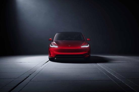 Model 3高性能版33.59万元开启预售 特斯拉全系高性能版车型已就位_fororder_image008