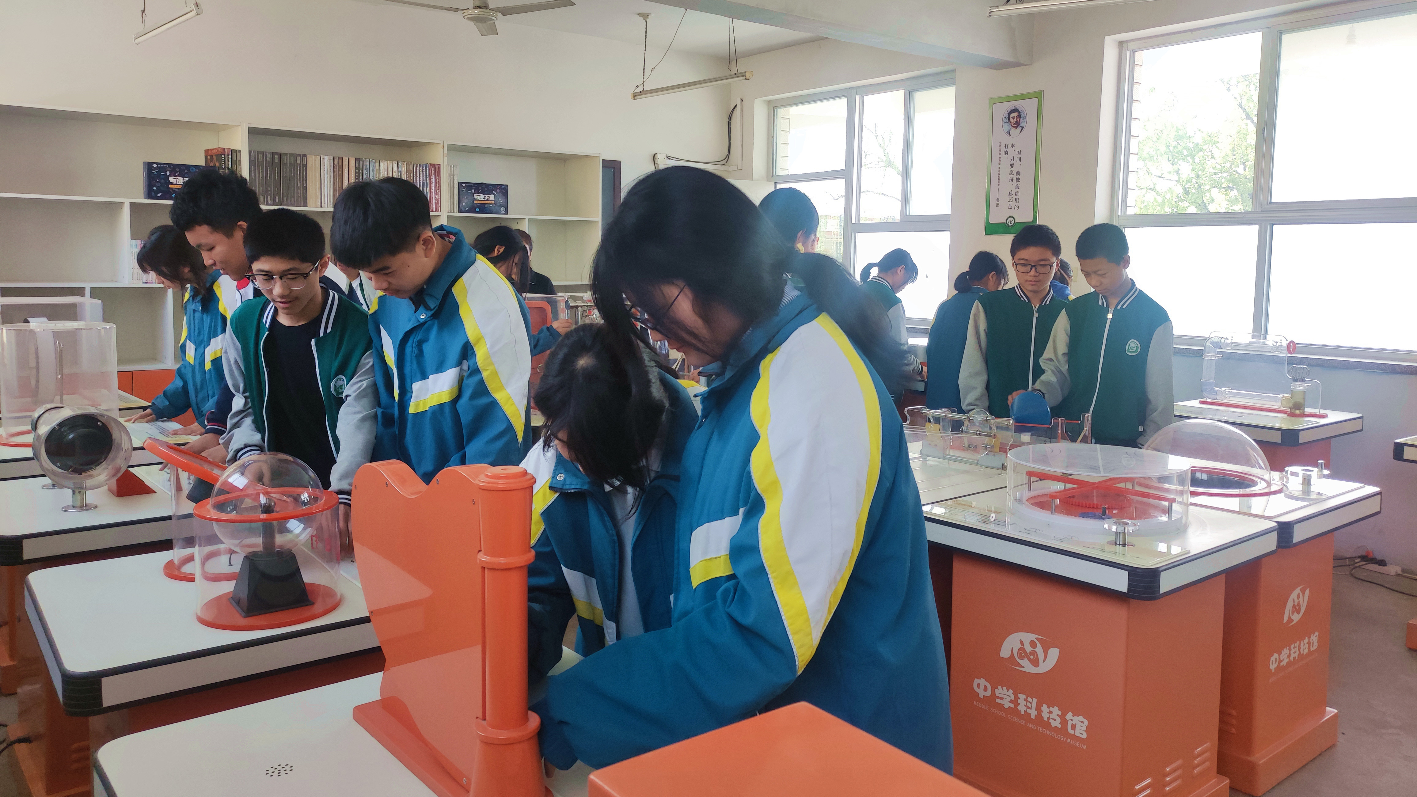 新天地,对于全面提升农村中学生科学素质,普及科学