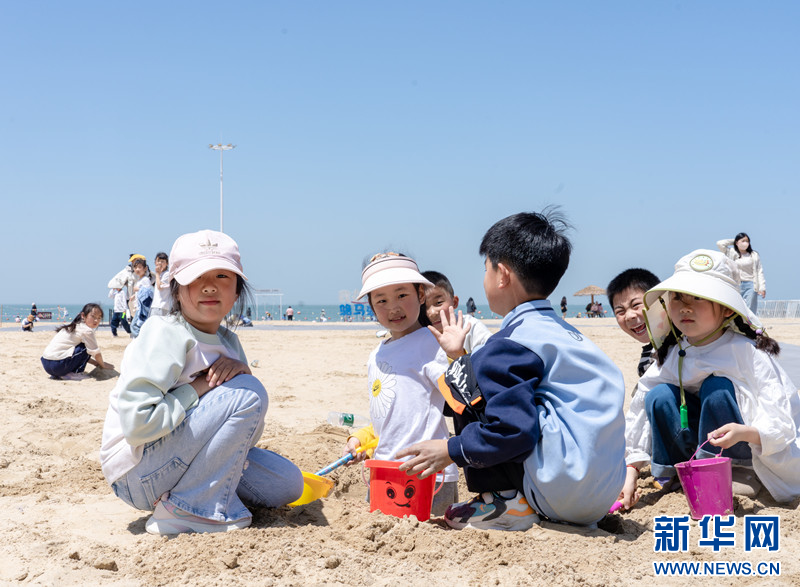 江蘇宿遷：春日露營 享受湖邊“慢時光”