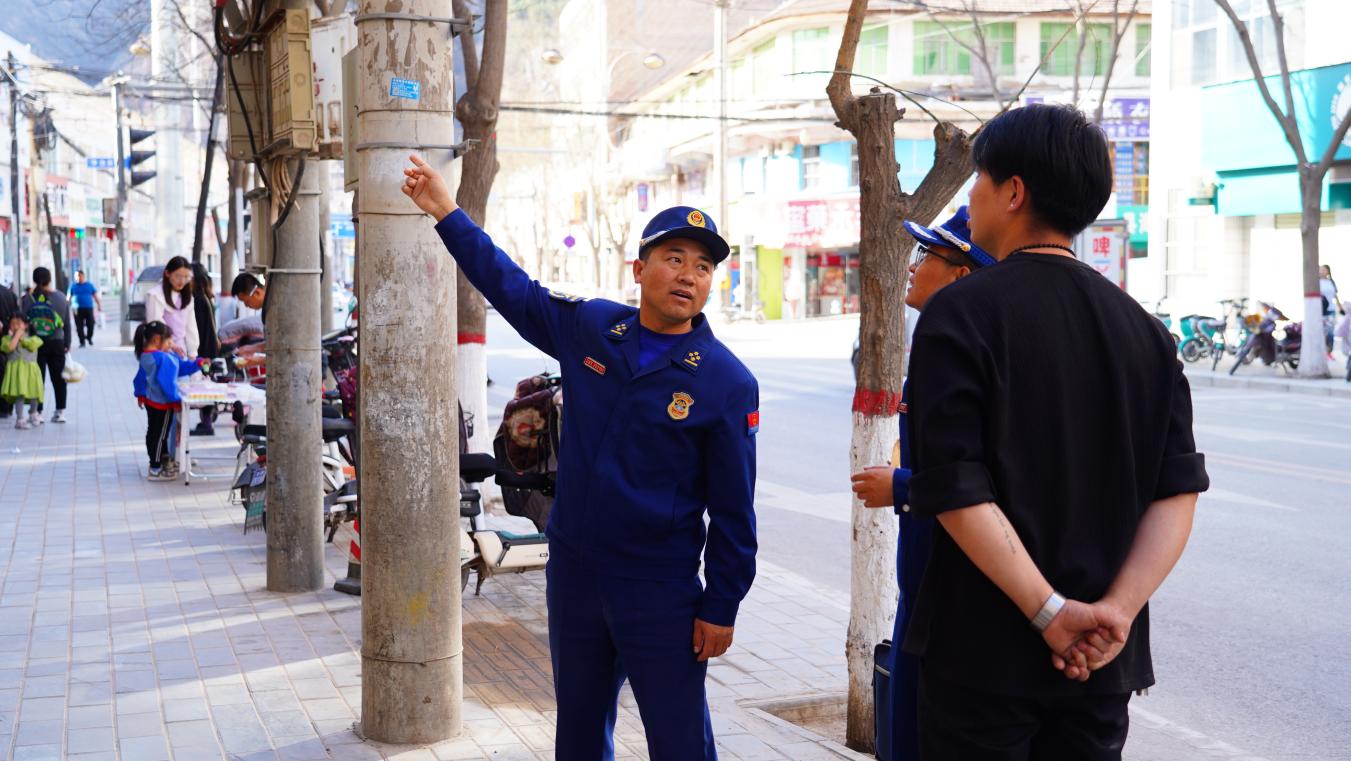 【原创】甘肃省庆阳市华池消防持续推进“拆窗破网”专项整治行动_fororder_2