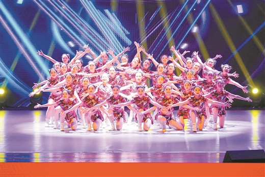 第十二届广西基层群众文艺会演广场舞集中会演亮点纷呈 舞出壮美广西新气象
