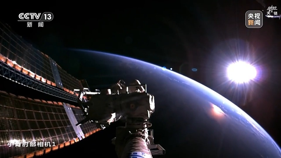 历时约8.5小时！神十八乘组刷新中国航天员单次出舱活动时间纪录