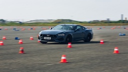 全新福特Mustang®硬顶性能版和敞篷运动版热血燃擎福特专业测试中心
