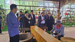 乌兹别克斯坦撒马尔罕市市长一行访问青岛城阳