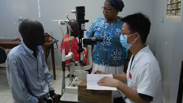 资讯有故事丨中国医疗队：为赤道几内亚患者带来健康和希望