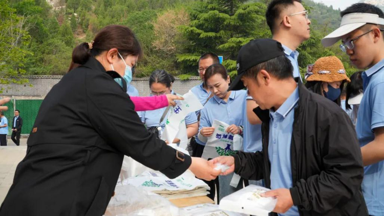 石家莊市鹿泉區舉辦“綠色征途·守護抱犢”公益活動_fororder_圖片3