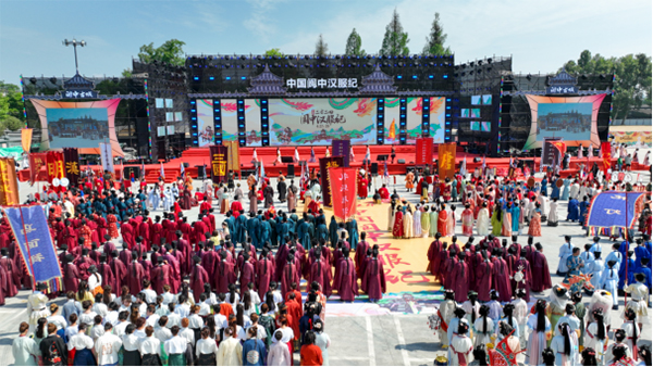 汉舞华裳穿越千年 阆中古城变身为“历史博物馆”_fororder_未标题-1