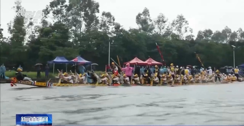 龙舟漂移 快出虚影！这些地方的龙舟赛氛围拉满了
