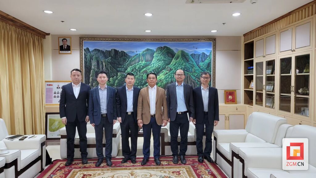 （转载）【劳动赞歌】奋斗在技术营销一线的尖兵——记全国五一劳动奖章获得者、华西能源工业股份有限公司国际销售公司技术员谢陟巍