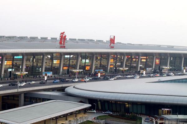 【河南在线-文字列表】5月1日起 郑州机场将限制严重失信者乘飞机