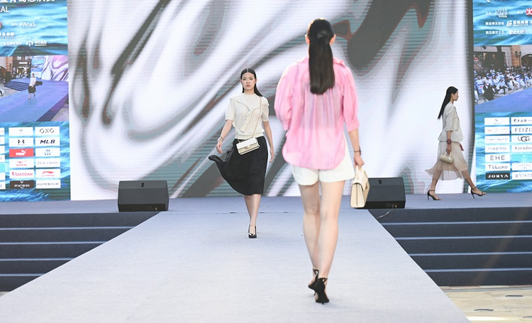 第30届imc上海国际模特大赛百联奥莱之星青岛总决赛在青岛即墨举办