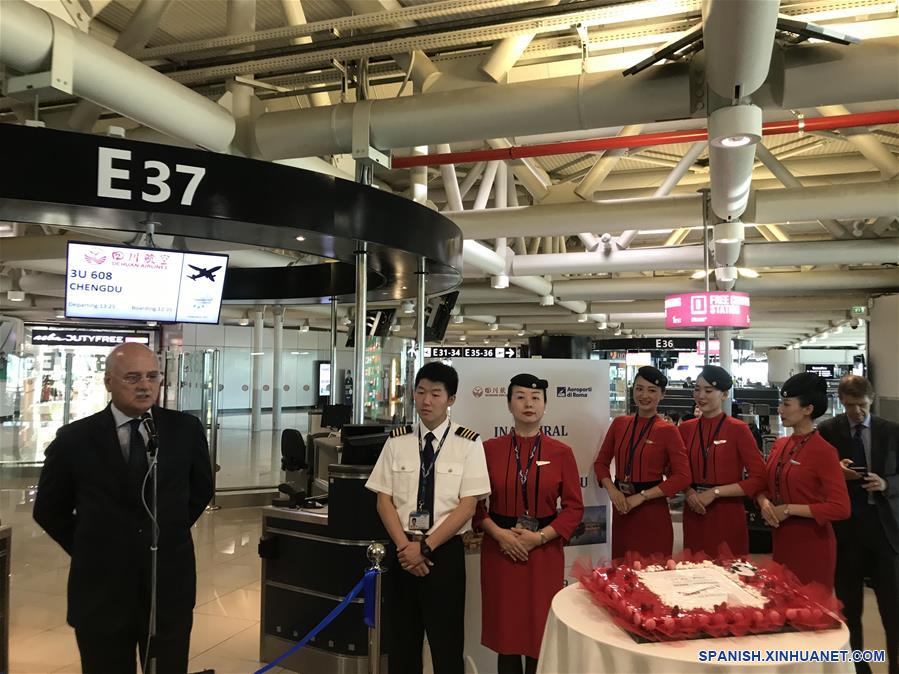 Ceremonia de inauguración del vuelo directo Roma-Chengdu en Italia