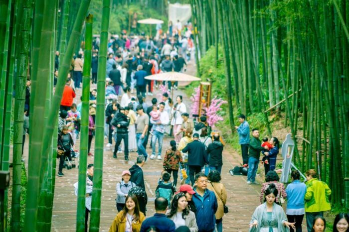 （转载）“五一”假期，宜宾迎来旅游热潮