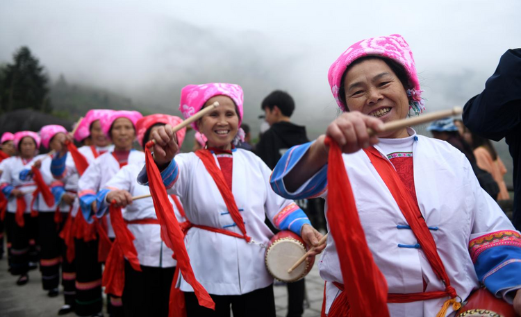 桂林龙胜：龙脊梯田“闹”开耕_fororder_图片4