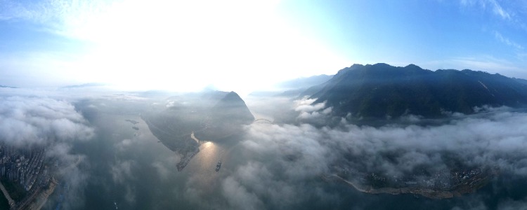 重庆巫山：初夏云海 壮美如画