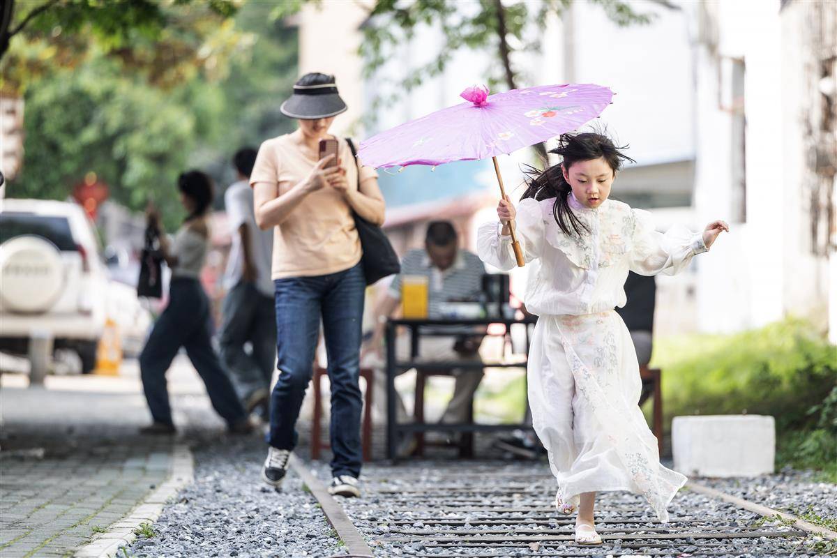 武漢市漢陽老街巷“變身”網紅景點