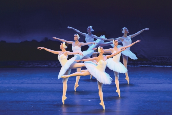 湖南首家芭蕾舞團首秀，“國際范”十足