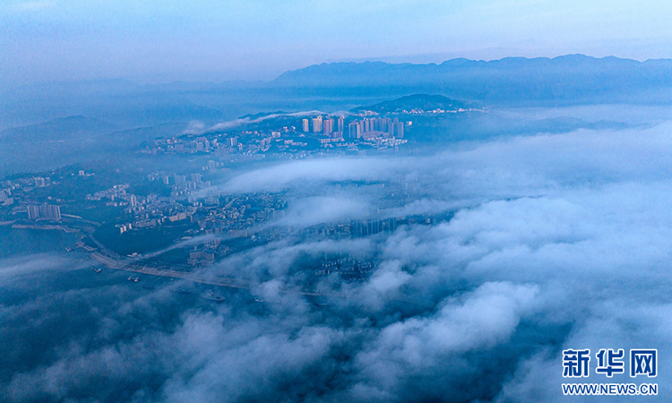 重庆：又到巫峡看云时