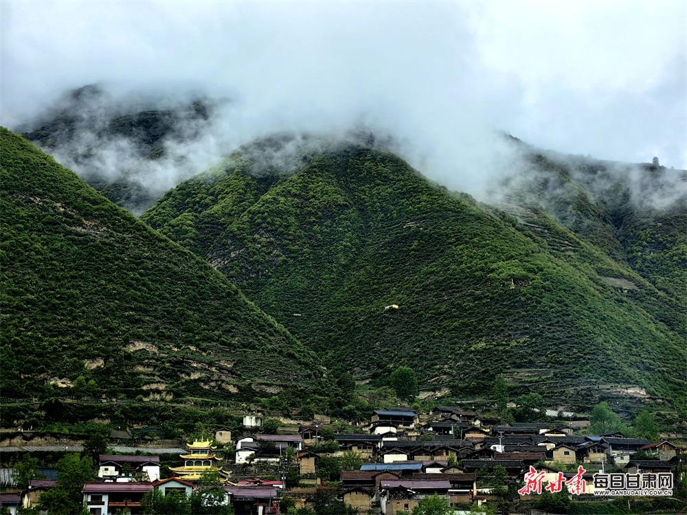 【文旅】甘肃舟曲：青山逶迤染翠色 云雾缭绕似桃源_fororder_7