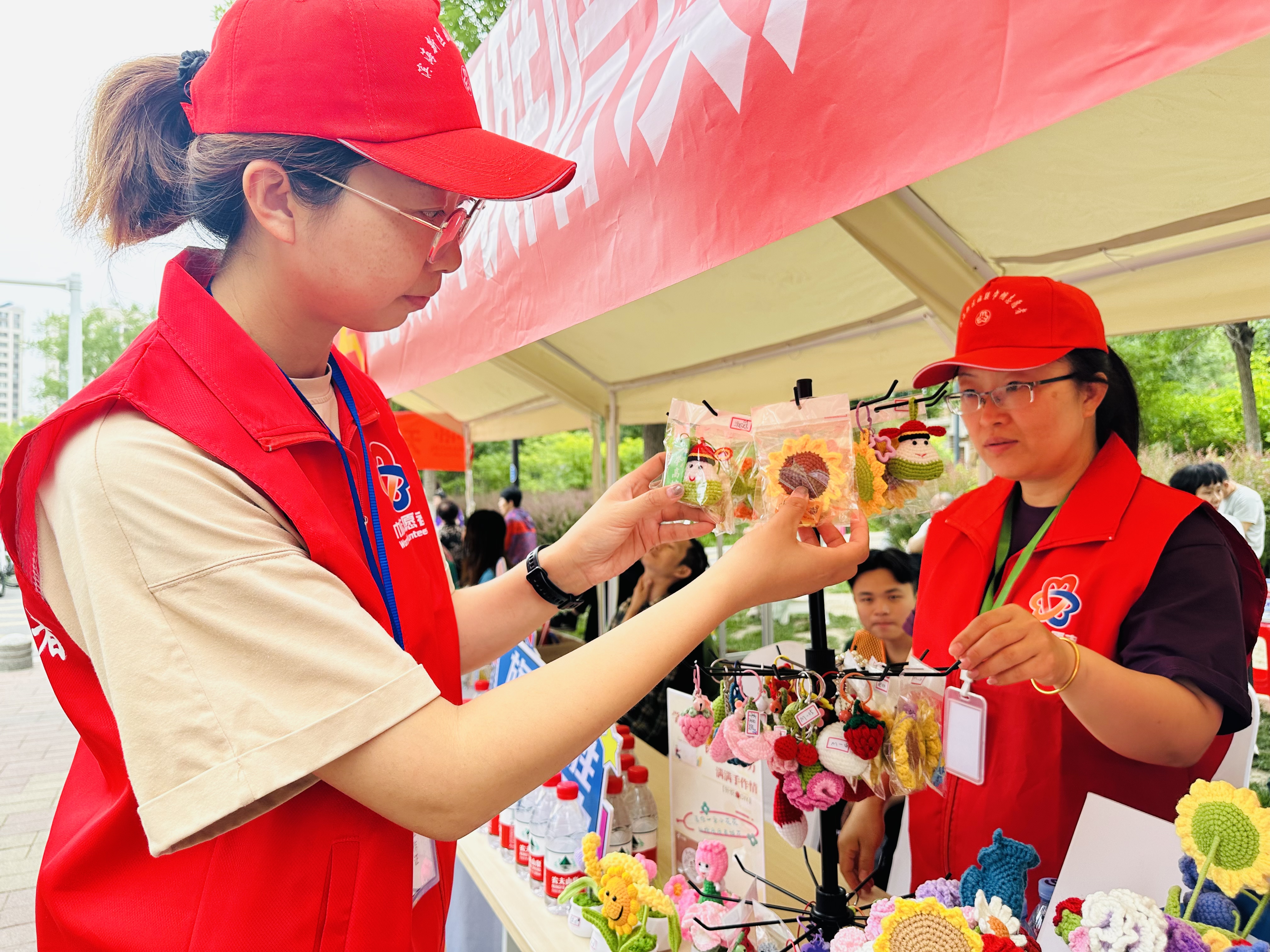 又是一年高考时 天津滨海新区“三新”领域妇联组织共助力_fororder_4