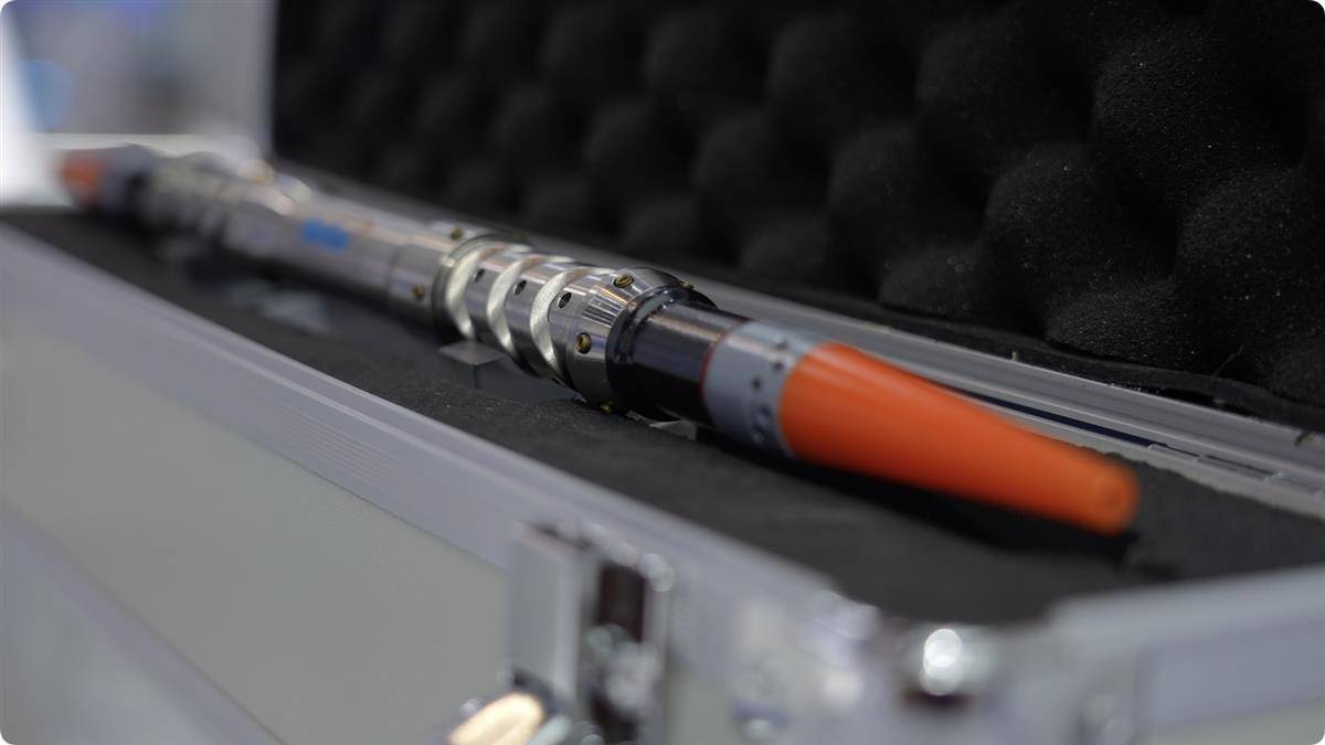 上海黄浦江畔：“烽火通信星”翱翔太空 “曾侯乙编钟”穿越古今