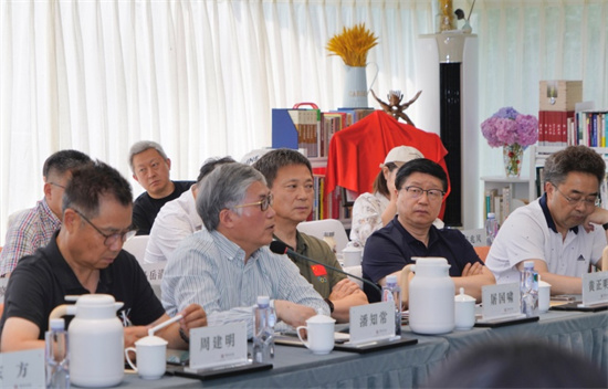 端午节前名人名家聚见艺术金陵 为“梨园雅集”揭牌_fororder_图片31