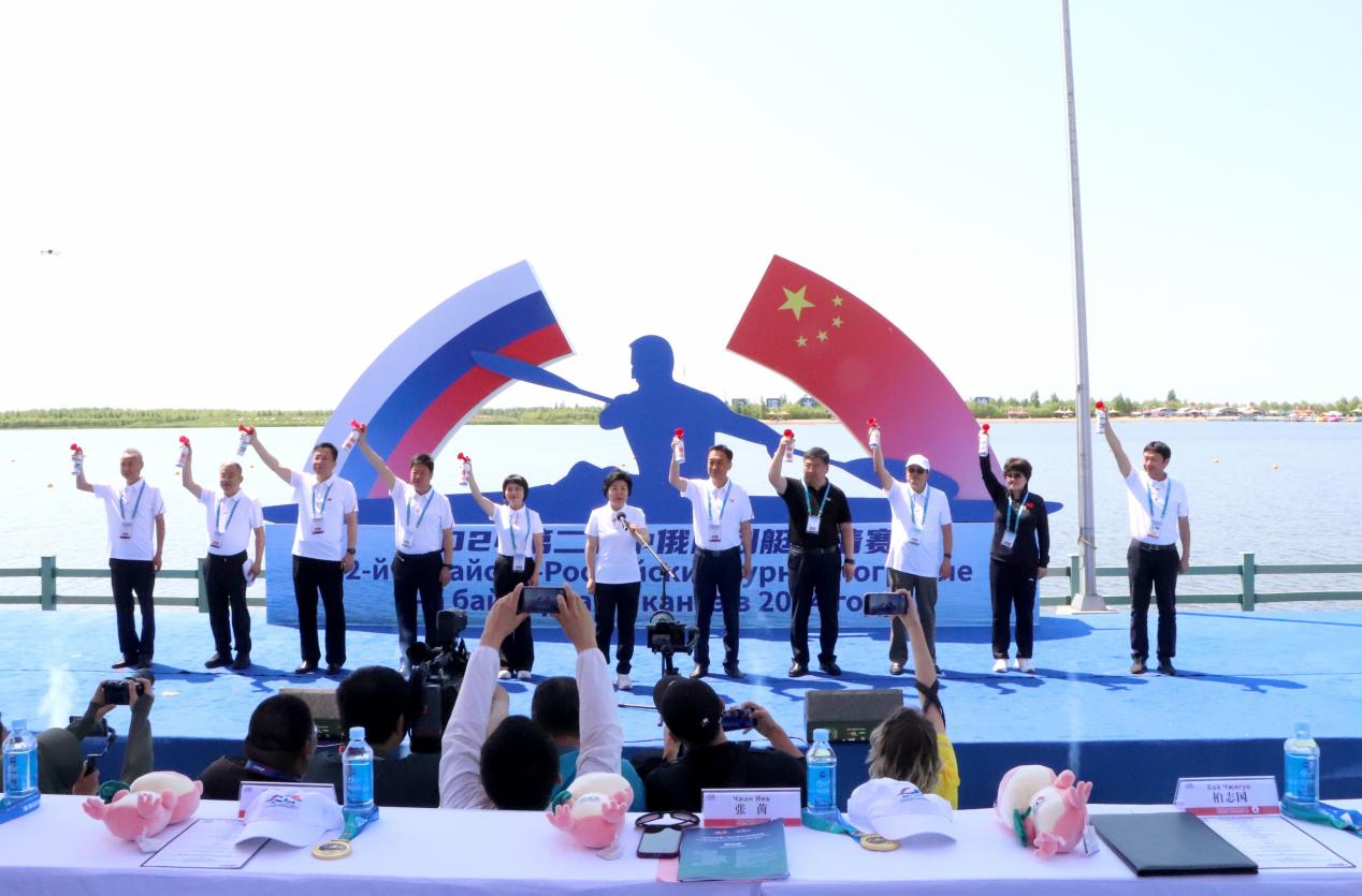 2024第二届中俄皮划艇邀请赛在哈尔滨市呼兰区鸣枪开赛_fororder_IMG_3054