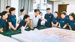 虚拟造纸 壁画修复……  陕历博举办多场文化惠民活动