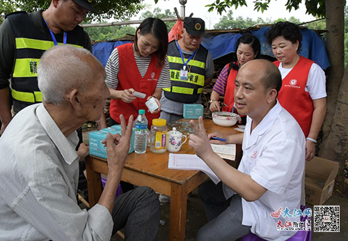 【最美基层好医生】钟红光：摸着良心行医的乡村医生