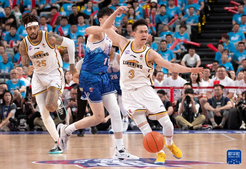 cba总决赛第三场:辽宁本钢胜新疆伊力特