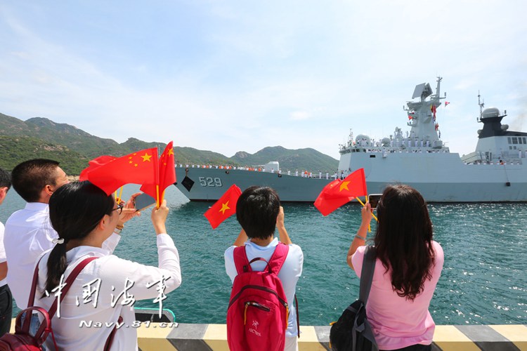 中国海军护航编队访问越南