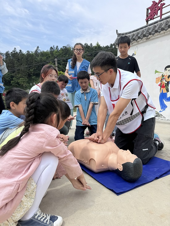 “心手相连·筑梦乡村” 九江学院开展乡村儿童关爱活动_fororder_12