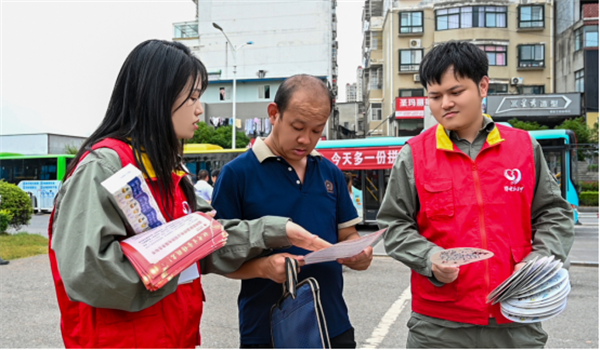 國網黃石供電公司為中考保供電做“後浪”點燈人_fororder_微信圖片_20240624104821