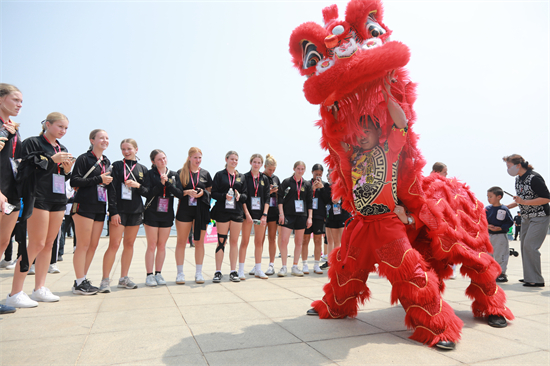 54 Teams Get Their First Glimpse of Dalian's Cityscape_fororder_图片4