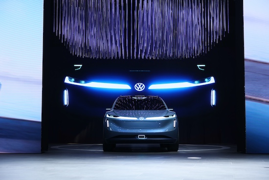 如果汽车会“眨眼”：解码ID. CODE的灵眸3D灯语_fororder_image002