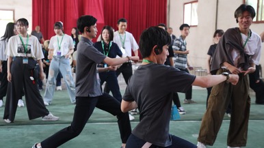  Japanese teenagers "learn from" Shaolin by martial arts