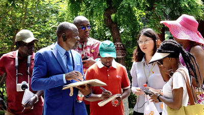 Des journalistes de 27 pays africains découvrent les opportunités à Weinan : explorer le « secret » de vitalité du développement de la Chine