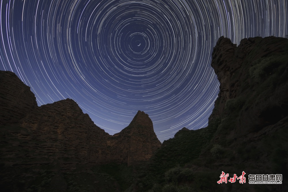 走进永靖岗沟寺峡谷 聆听夏日星空密语_fororder_00301913030_3efca1e3