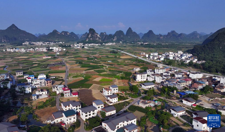 “亿元村”的初夏图景