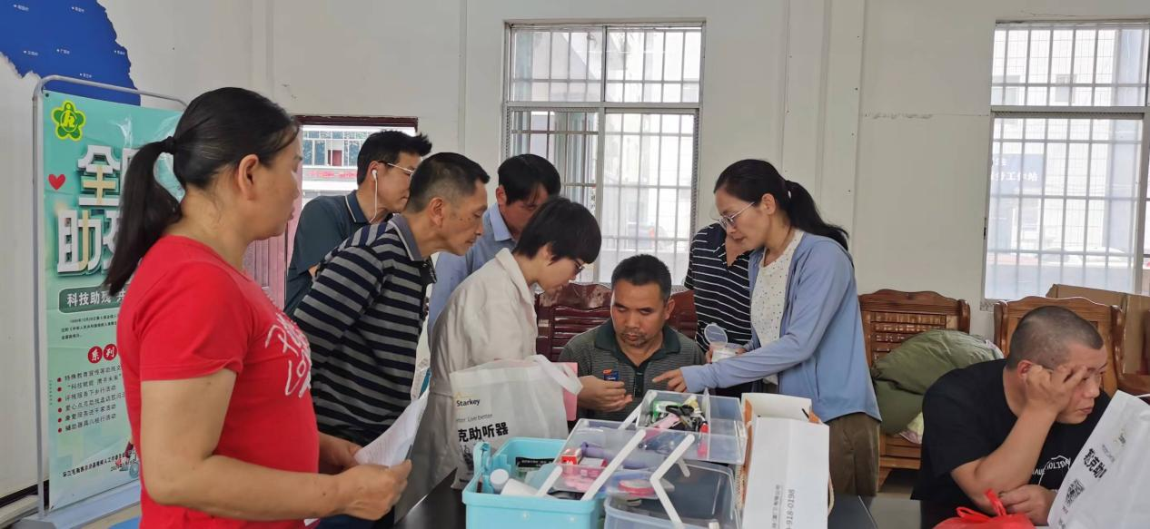 廣西環江:開展免費適配助聽器下鄉服務活動 提升聽障殘疾人幸福指數_fororder_圖片1