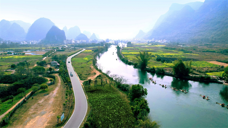 广西遇龙河旅游公路获评2023年“我家门口那条路——最具人气的路”_fororder_图片1