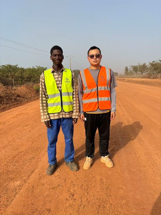 High-Quality Collaboration in B&R Initiative: POWERCHINA Empowers Benin_fororder_伊西多尔